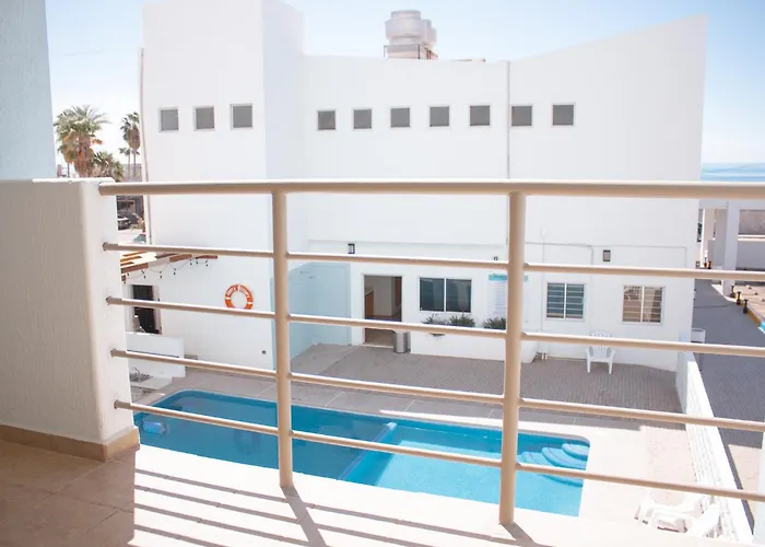 Costa Elegante Hotel & Suites
